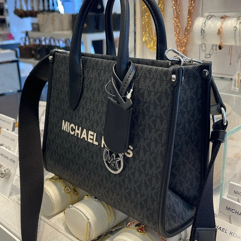 Michael Kors Mirella Small Signature Logo Crossbody Bag
Black
NWT - Picture 12 of 16